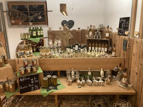 vollblutbrennerei, Markus Zündel, Cengiz, Claudia Zündel, Gin vollblutbrennerei, Markus Zündel, Cengiz, Claudia Zündel, Gin